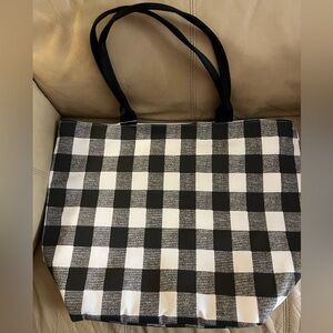 Stylish Black and White Checkered Tote Bag New Zipper